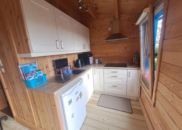 Ceaser'S Cabin Is A Cosy 1 Bedroom Cabin