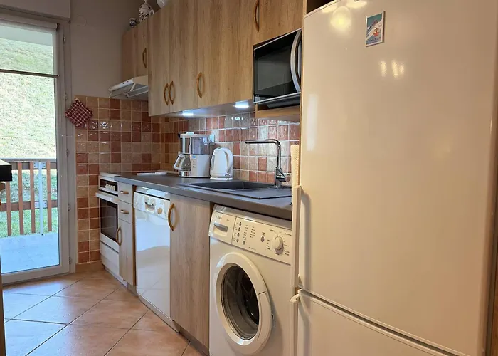 Appartement Fonctionnel Avec Balcon, Garage Et Wifi - Parfait Pour 4 Personnes Pres Des Pistes
