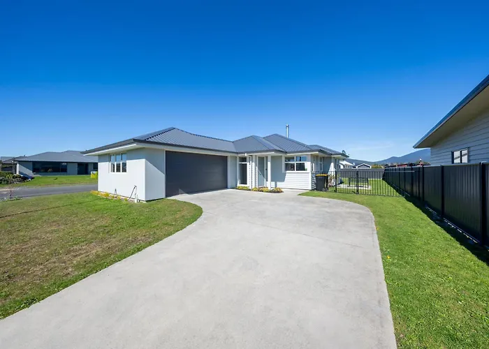 Fiordland Getaway - Te Anau Holiday Home