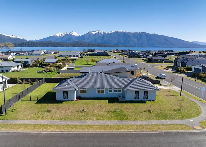 Fiordland Getaway - Te Anau Holiday Home
