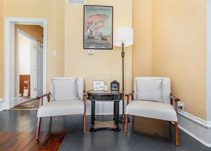 Beautiful Downstairs 1Bed 1Bth Charmer- Pet Friendly