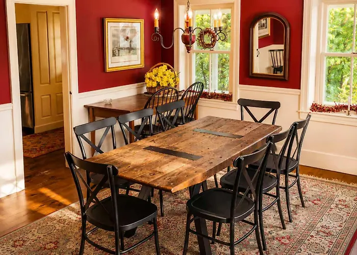 1820 House - Vt Charm + Modern Comforts + Hot Tub