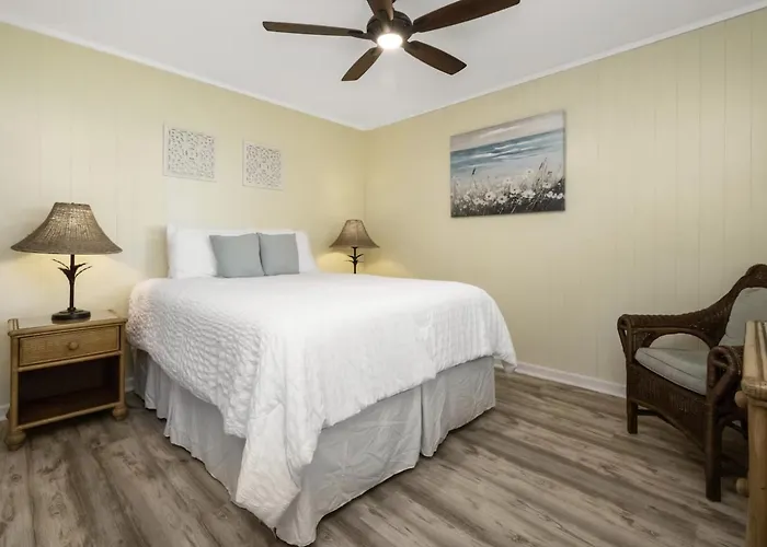 Oceanfront Condo - Hear The Waves-Amazing Views, Wifi With Ac, Free Parking