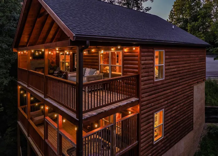 Mountains R Calling, Cozy Hideaway, King Beds, Hot-Tub, Arcade, Ev Ready