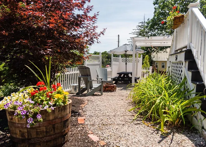 Main House-5 Bed 3 Bath-Pet Friendly 50 Fee