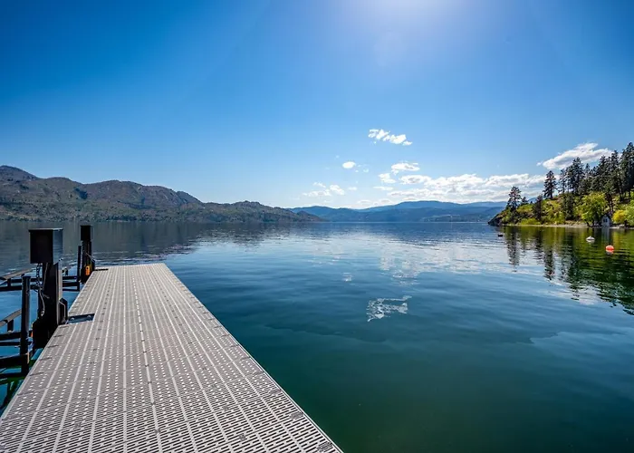 The Lakeside Cabin With Wide Outside Space #105