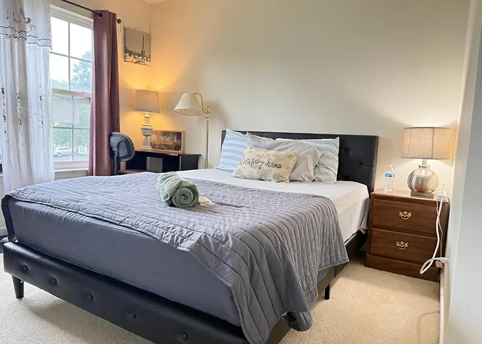 Wonderful Room In Great Neighborhood In Private House For One Person Only