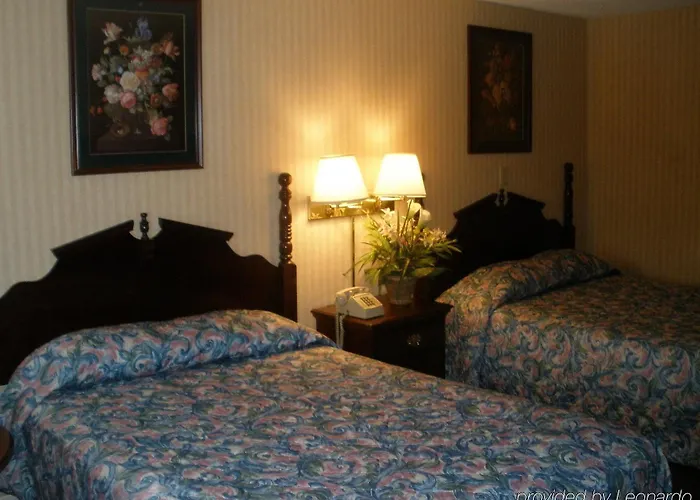 Home Town Inn