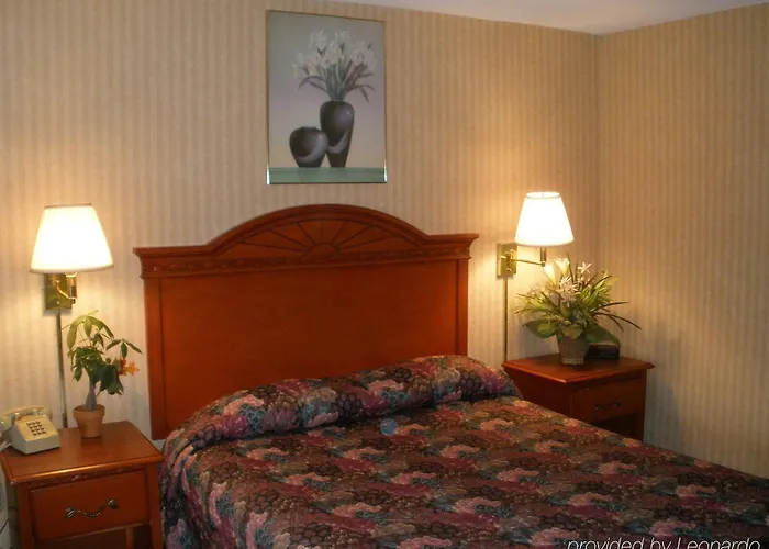 Home Town Inn