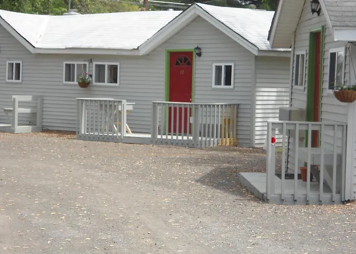 Flower Field Inn And Cottages