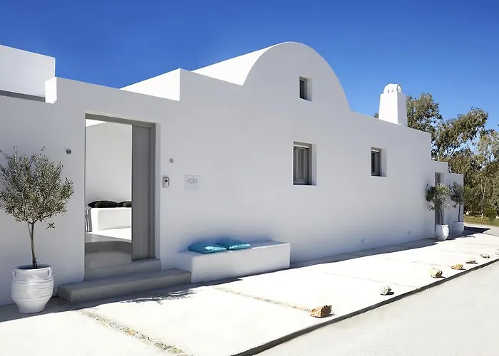 Eolia Kamari Villa
