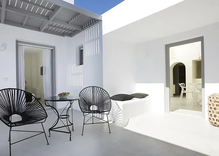 Eolia Kamari Villa