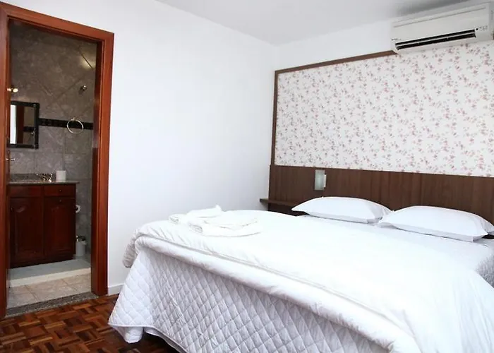 Hospedaria Gãstehaus Enzian