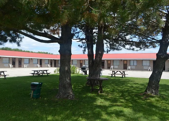 Lighthouse Motel