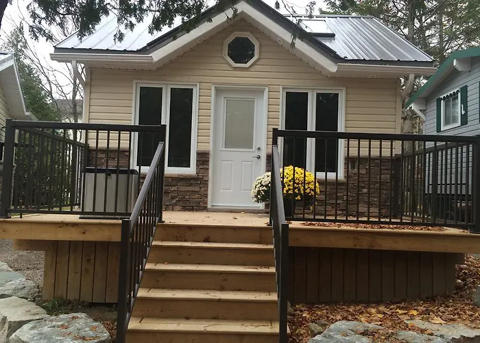 Victoria Harbour Cottages