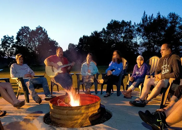 Sierra Sands Family Lodge