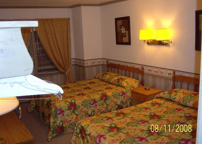 Travelers Inn Motel - Eagle River Downtown