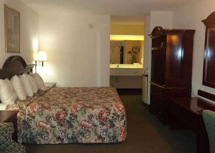 Amerivu Inn And Suites - Siler City