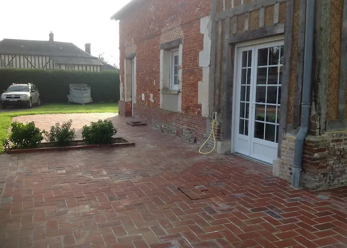 Le Saint Aubin- Maison D Hotes Dans Ce Monastere Du 16 Siecle