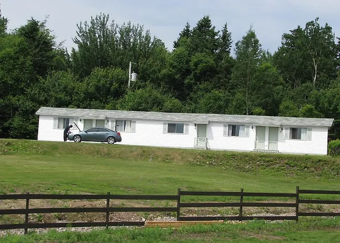 Macneil'S Motel