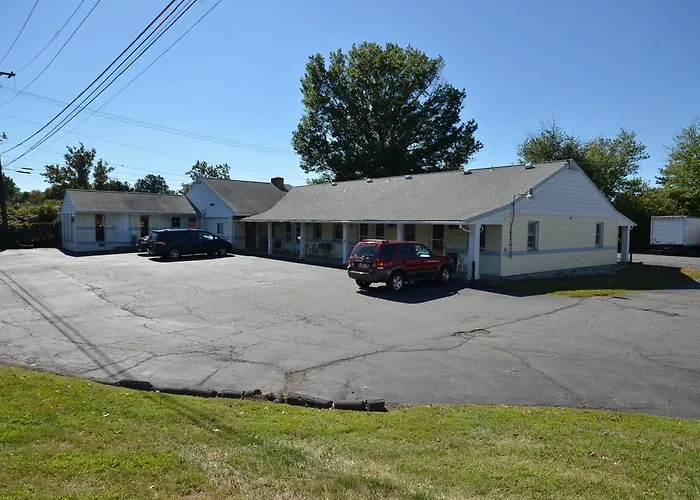 Budget Host Inn