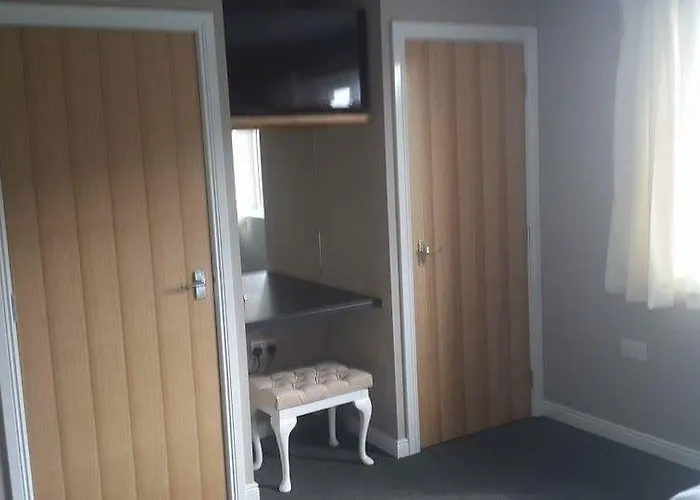 Castaway Guesthouse