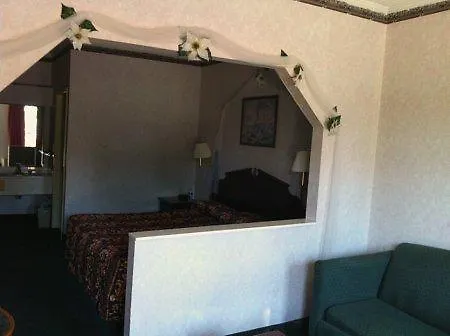 Americas Best Inn & Suites Greenwood