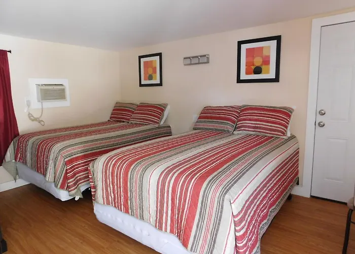 Emerald Isle Inn - Hampton