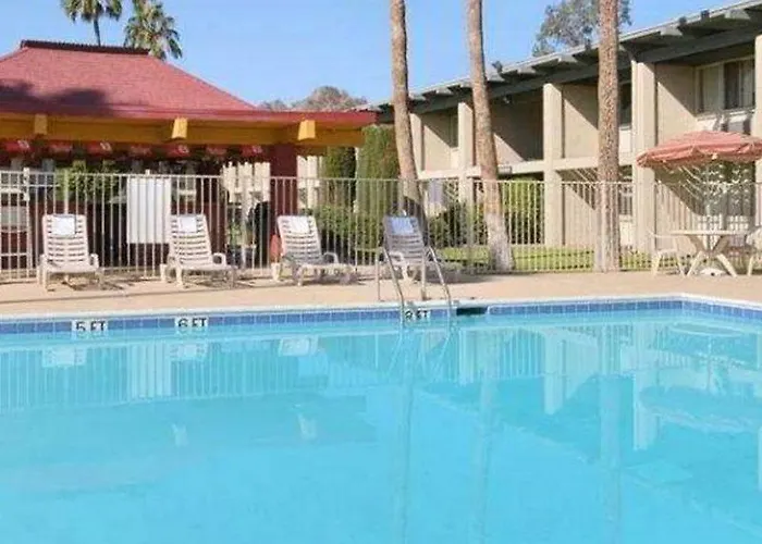 Days Inn At Scottsdale/Fashion Square Resort