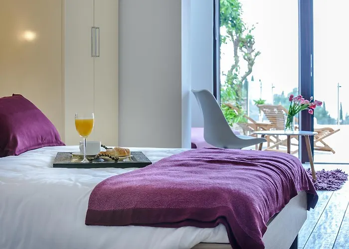 Tandem Apartments With Swimming Pool