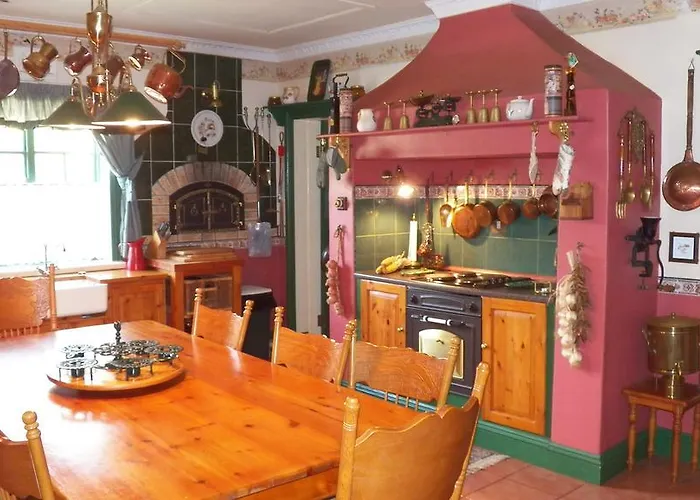 A Pilgrims Rest Guest House In Graskop
