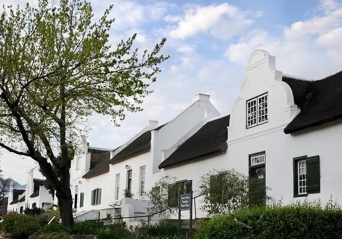 Tulbagh Country Guest House - Cape Dutch Quarters