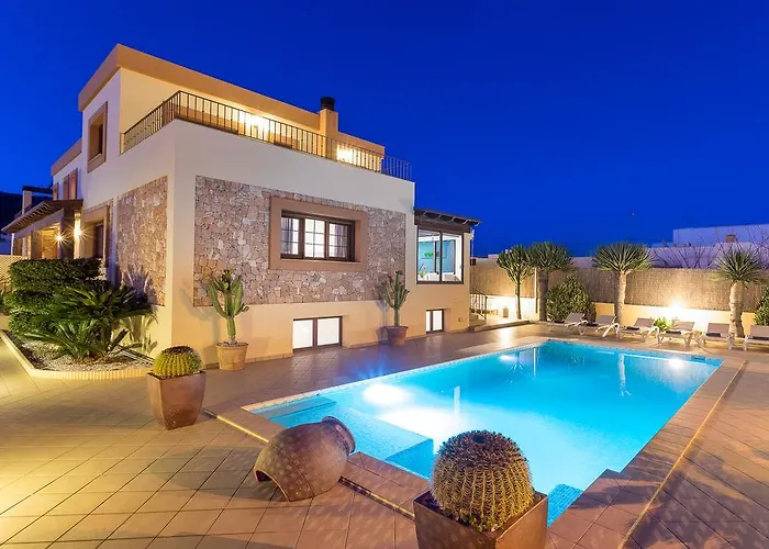 Villa Near Ibiza Town Sleeps 1416
