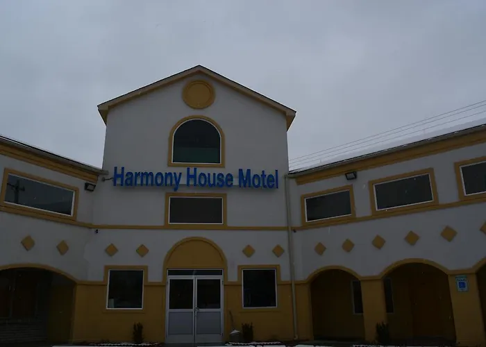 Harmony House Motel