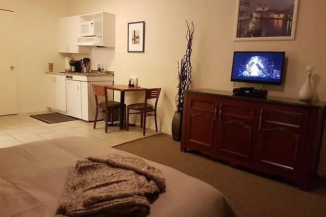 Cozy Little Studio #16 By Amazing Property Rentals