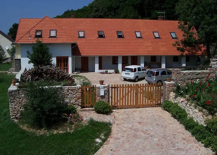 Bakonyi Apartmanhaz Epleny