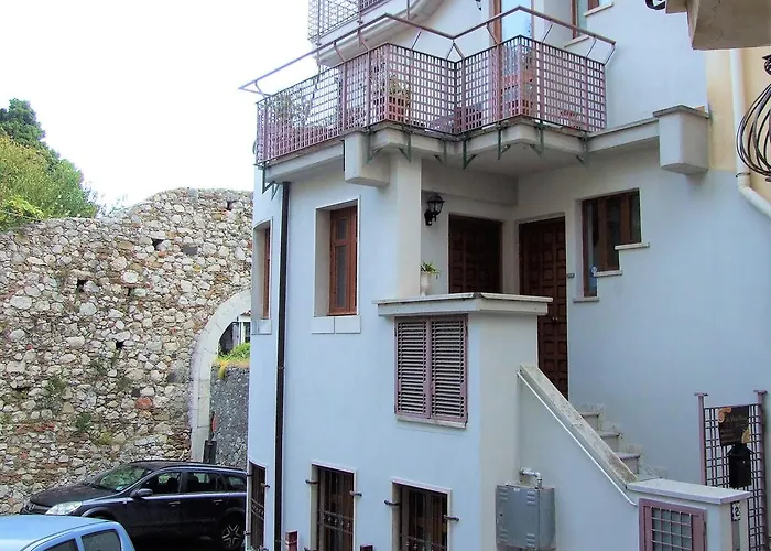 La Petite Maison