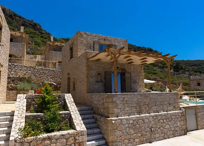 Tseralia Houses