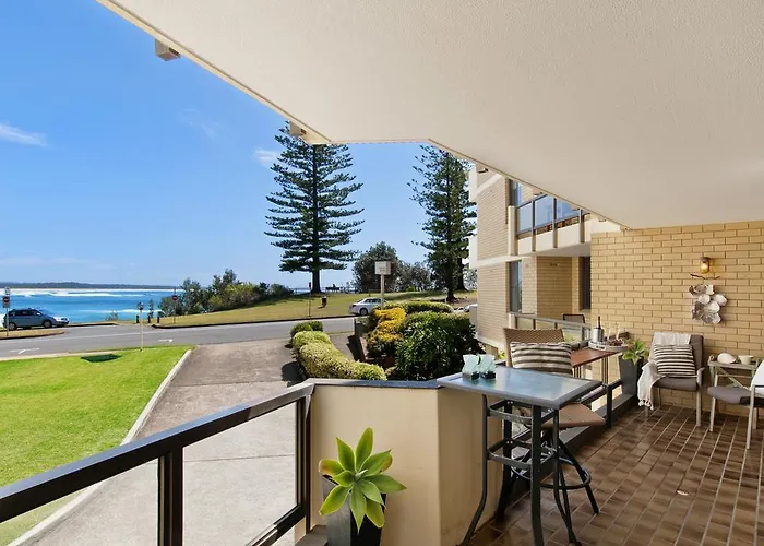Beauty At The Beach - Modern Beachfront Apartment