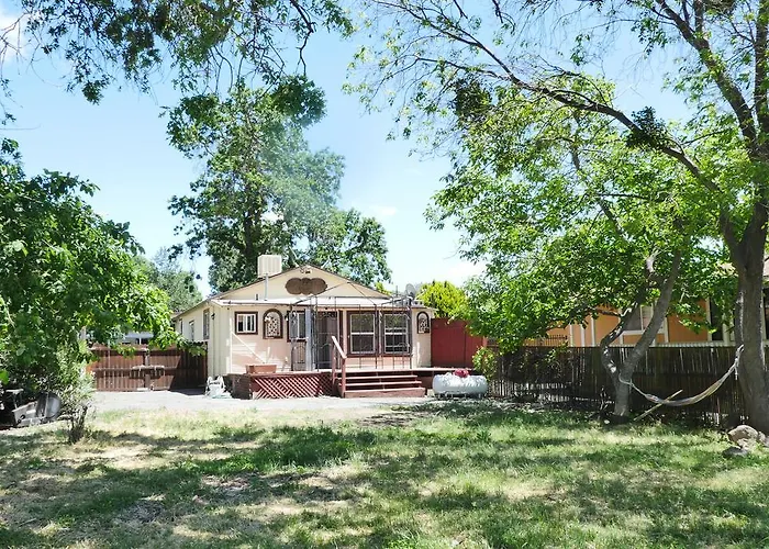 Bungalow On The Lake