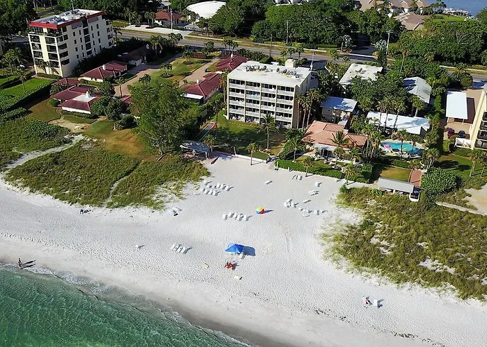 Sunset And Beach View From Your Balcony Unit 403