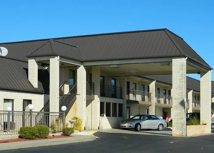 Deluxe Inn And Suites York