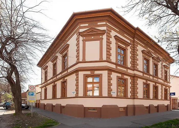 Csanabella House