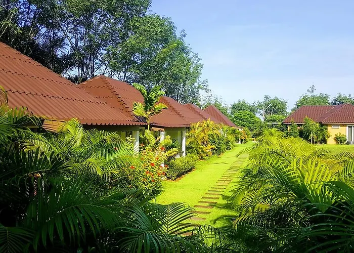 Charpoot Cottage Khao Lak