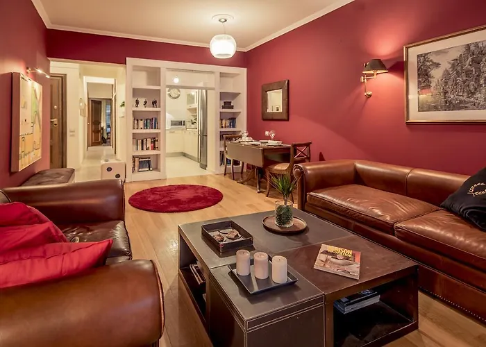 Elegant Supercentral Apartment