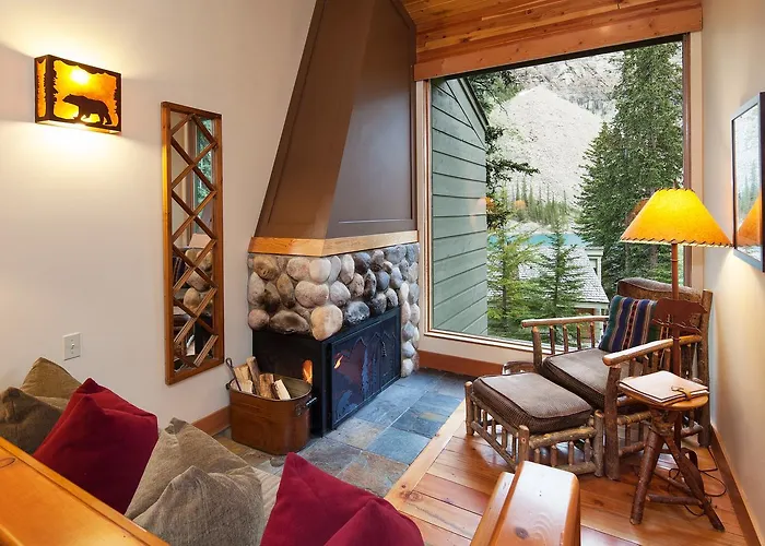 Moraine Lake Lodge