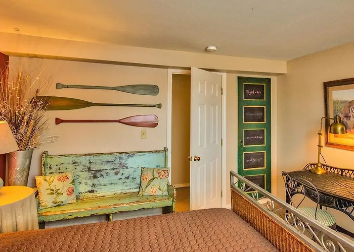 Sandy Cove Inn