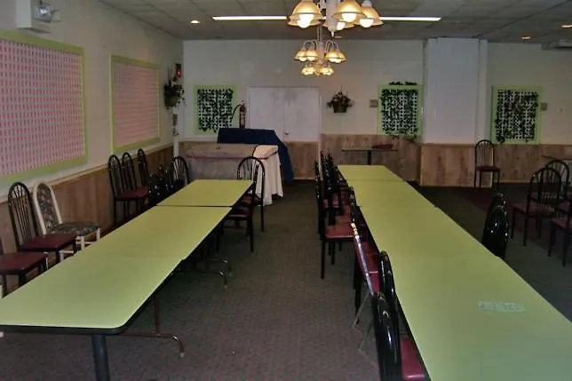Colonial Inn And Suites