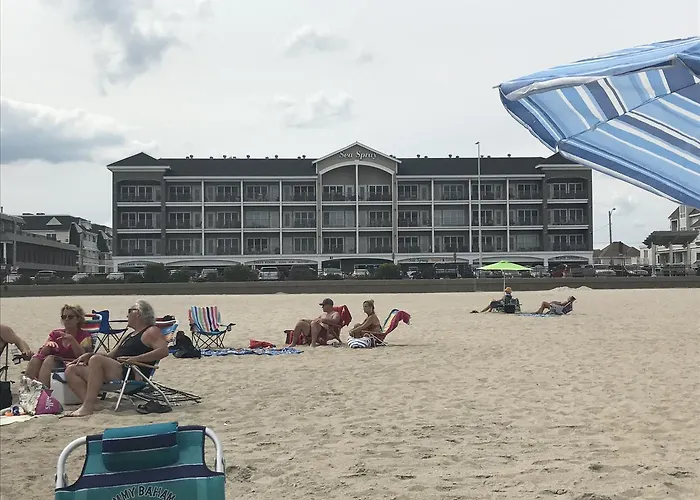 Ocean Front Condo In The Heart Of Hampton Beach