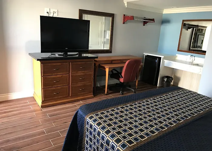 Driftwood Motel